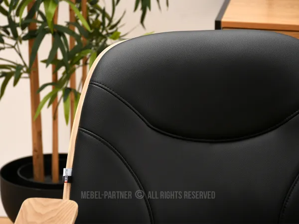 Wygodne krzesło biurowe, dbające o efektywność pracy